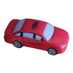 Voiture berline rouge fabrication sur mesure mousse anti-stress