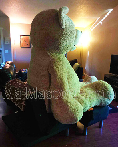 Giant teddy bear plush toy. Custom made giant plush toy supplier.