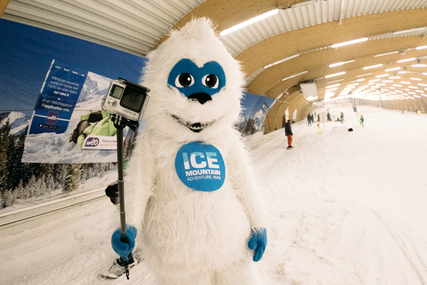 mascotte yeti ice moutain