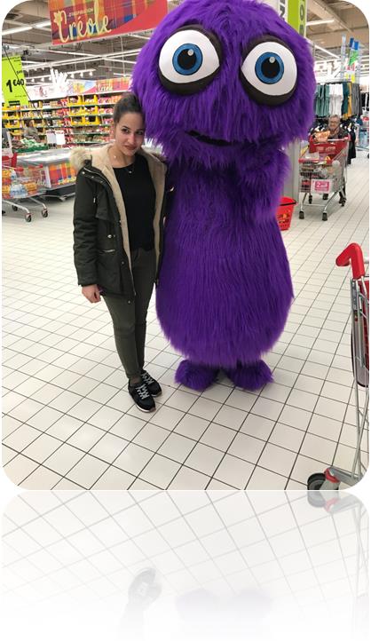 mascotte monstre poilu supermarché